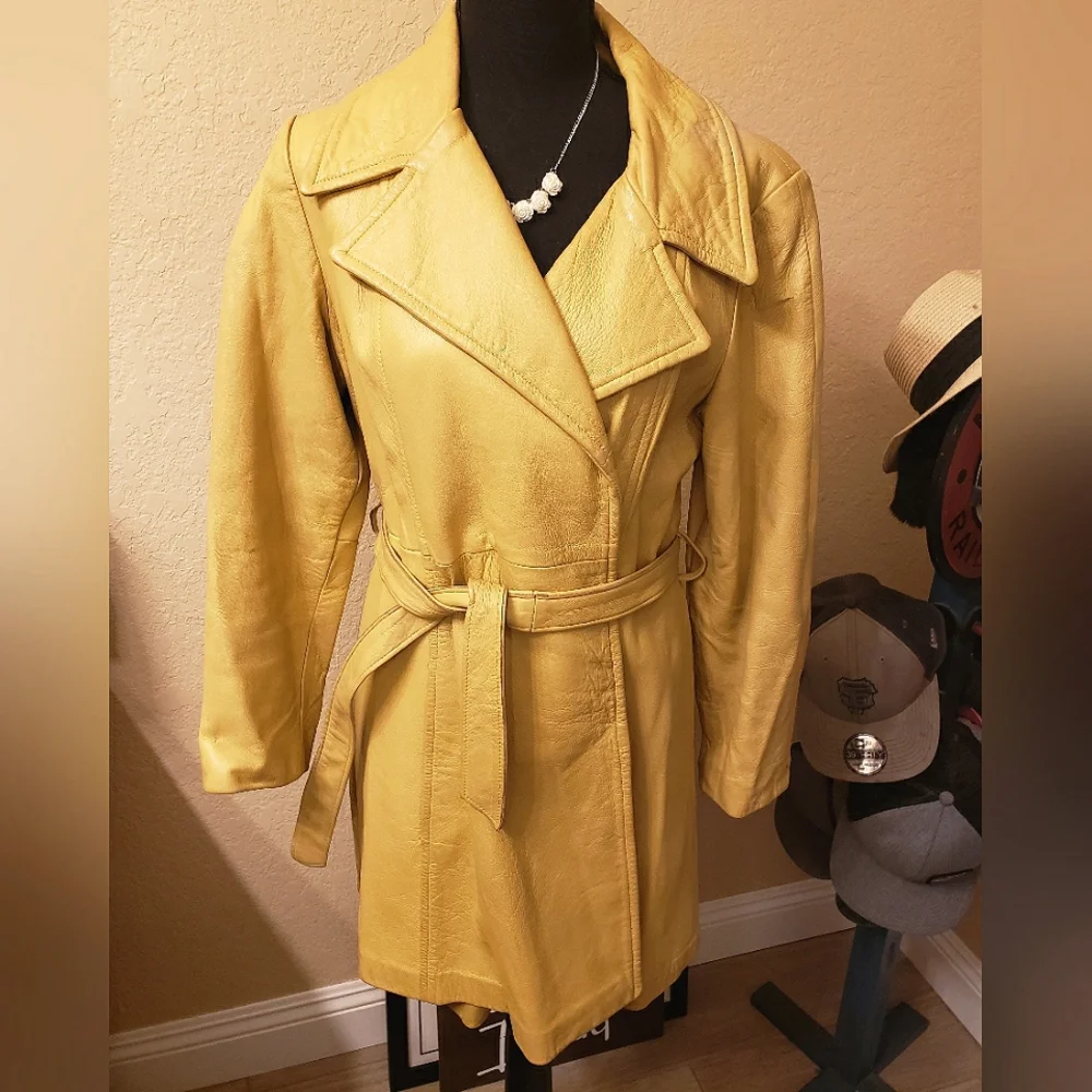 70s Vintage Belted Leather Jacket - Picture 1 of 9
